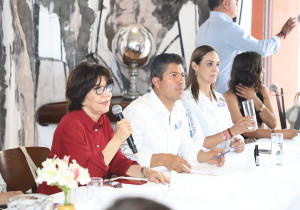 Firma Eduardo Rivera compromiso por el Atoyac