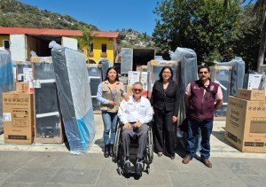 Familias de la sierra norte reciben apoyos federales por contingencia