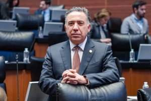 Enrique Inzunza se declara legislador independiente en el Senado
