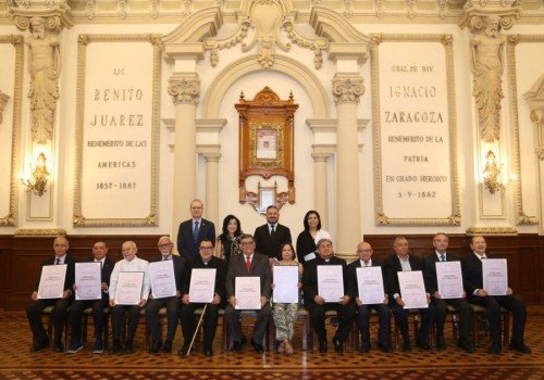 Reconocen a integrantes del Comit&eacute; de la Procesi&oacute;n de Viernes Santo