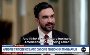 Alcalde  de Nueva York Zohran Mamdani acusa a ICE de muertes