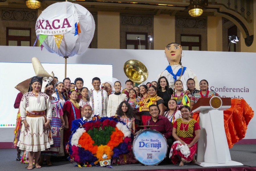 Se presenta la Guelaguetza 2025 en “La Mañanera del Pueblo”