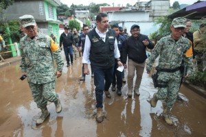 Autoridades de los tres órdenes de gobierno coordinan atención a afectados en la Sierra Norte