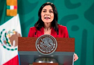 En medio de la pobreza franciscana, Liz Vilchis luce jauja