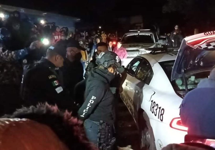 Si son rateros, que se vayan: Barbosa, sobre 6 policías detenidos en Esperanza