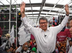 En Tepito, Ricardo Monreal exige valorar trabajo de comerciantes de México
