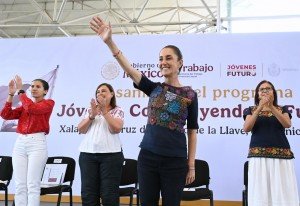 Destaca Sheinbaum que objetivo de Jóvenes Construyendo el Futuro es dar experiencia laboral