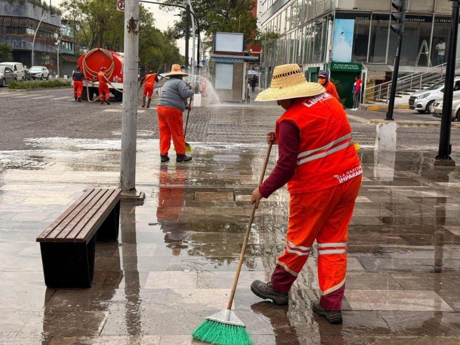 Gobierno de Pepe Chedraui efectu&oacute; labores de lavado en la Avenida Ju&aacute;rez