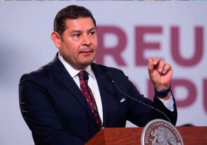 ‘En unidad y con lealtad, primero la consolidación de la 4T con López Obrador’: Armenta