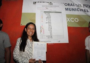 Entregan a Ariadna Ayala constancia de mayoría en Atlixco