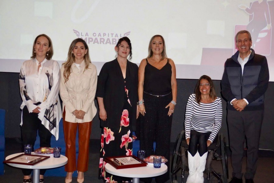 Mujeres que promueven el empoderamiento y liderazgo