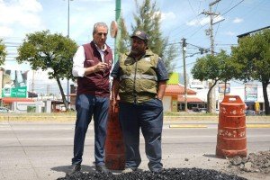 Avanza Pepe Chedraui con acciones de bacheo en calles de Los Pinos Mayorazgo