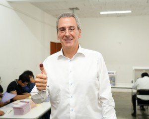 Pepe Chedraui llama a votar: “Yo ya voté, ¿y ustedes?”