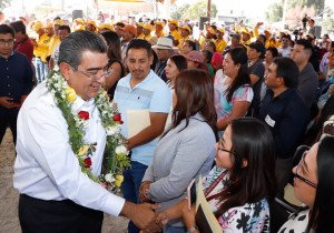Con construcción y rehabilitación de carreteras, Sergio Salomón impulsa desarrollo de Puebla