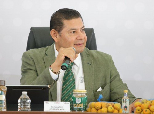 Gobierno de Puebla fortalece lazos con migrantes con cerca de 7 mil asesor&iacute;as