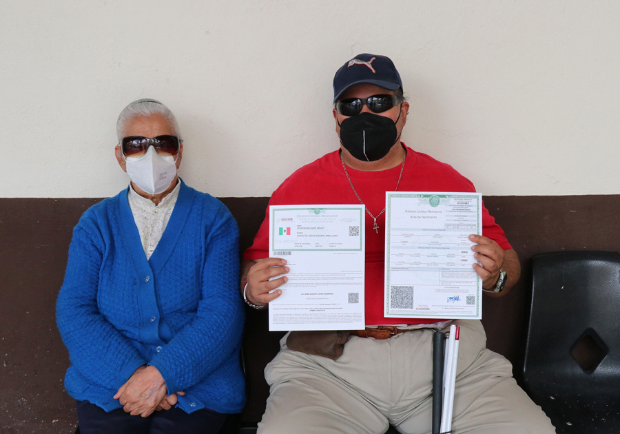Con actas en Braille, SEDIF consolida inclusi&oacute;n de personas con discapacidad visual