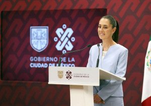Claudia Sheinbaum gana en simulacro universitario