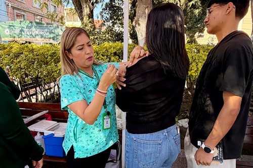 Gobierno de Texmelucan, ISSSTE e IMSS realizaron jornada de vacunaci&oacute;n gratuita
