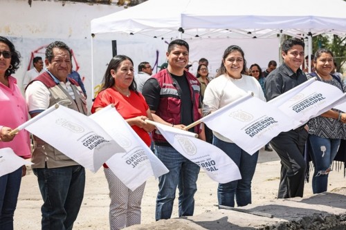 Omar Mu&ntilde;oz da inicio a programa de mantenimiento de canales pluviales