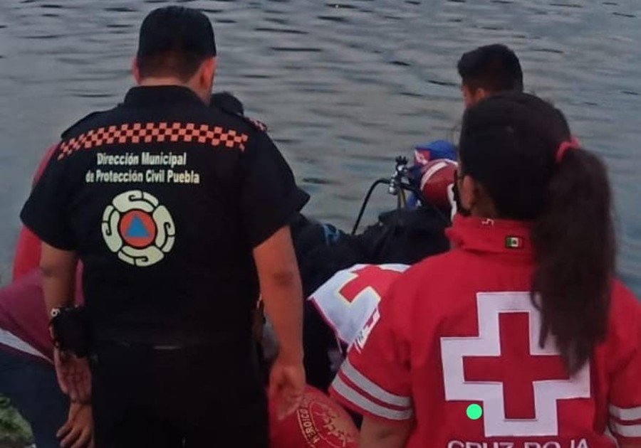 Rescatan a 2 j&oacute;venes ahogados en laguna de Valsequillo