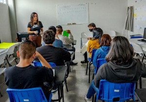 Jóvenes con Rumbo del SMDIF de Puebla disminuye deserción escolar