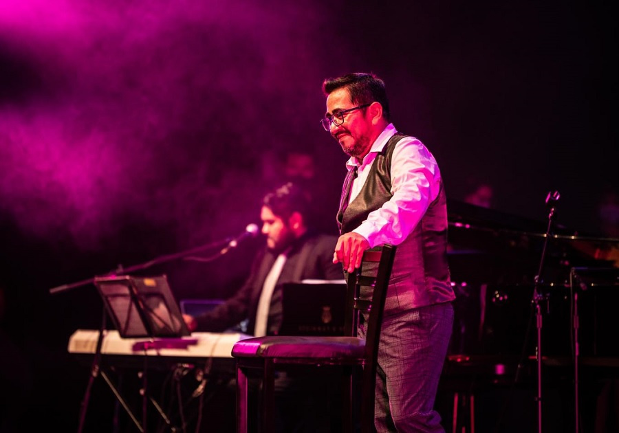 Carlos Macías llega al Teatro Principal con su Tour 20 Años