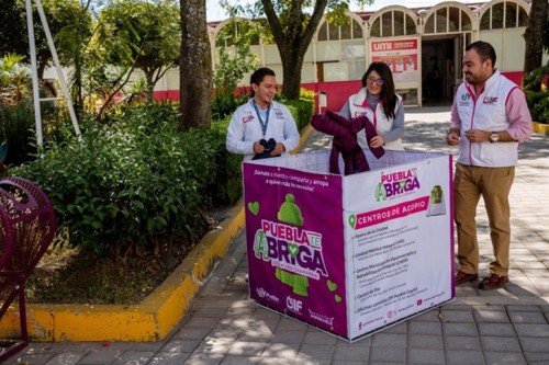 Unidad Médica Integral del SMDIF se suma a campaña “Puebla te abriga, dona una chamarra”