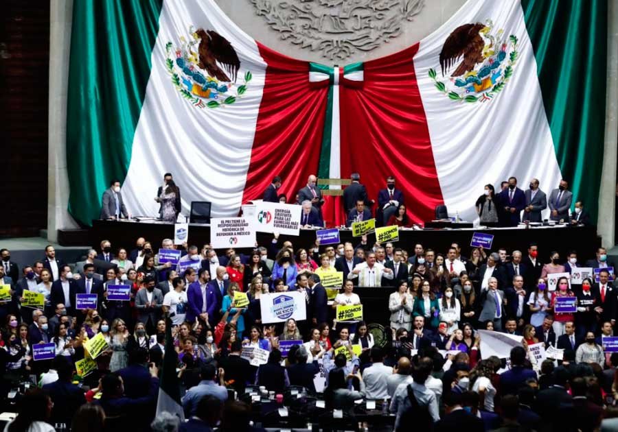 Naufraga iniciativa del presidente L&oacute;pez Obrador