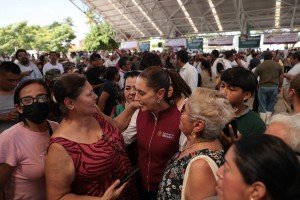 “No están solos”: Sheinbaum se reúne con el pueblo de Veracruz y Puebla