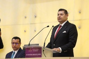 Seguridad, justicia y riqueza comunitaria, los tres pilares de mi administración: Alejandro Armenta en su Primer Informe