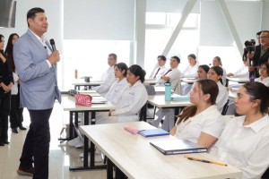 Nuevos espacios educativos para que j&oacute;venes poblanos cumplan sus sue&ntilde;os: Armenta Mier