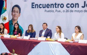 Jóvenes, el motor para la transformación de Puebla: Alejandro Armenta