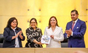 Presenta Laura Artemisa resultados de un año al frente del Congreso del Estado