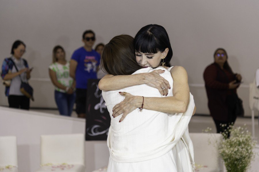 Susana Zabaleta &nbsp;vuelve con sus abrazos al encuentro con el otro