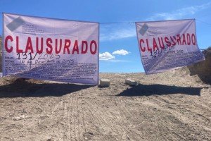 Clausuran relleno de barranca a un costado del Perif&eacute;rico Ecol&oacute;gico en Puebla
