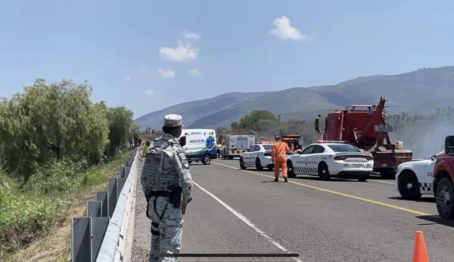 Cerrada supercarretera Cuacnopalan-Oaxaca tras fatal accidente; reportan  varias víctimas