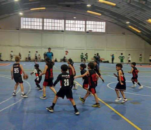 Impulsa Tonantzin Fern&aacute;ndez la sana convivencia a trav&eacute;s del baloncesto