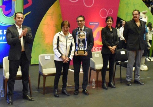 La Rectora Mar&iacute;a Lilia Cedillo Ram&iacute;rez inaugura Universiada Interna