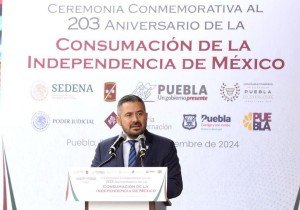 Realizan ceremonia por el 203 aniversario de la Independencia