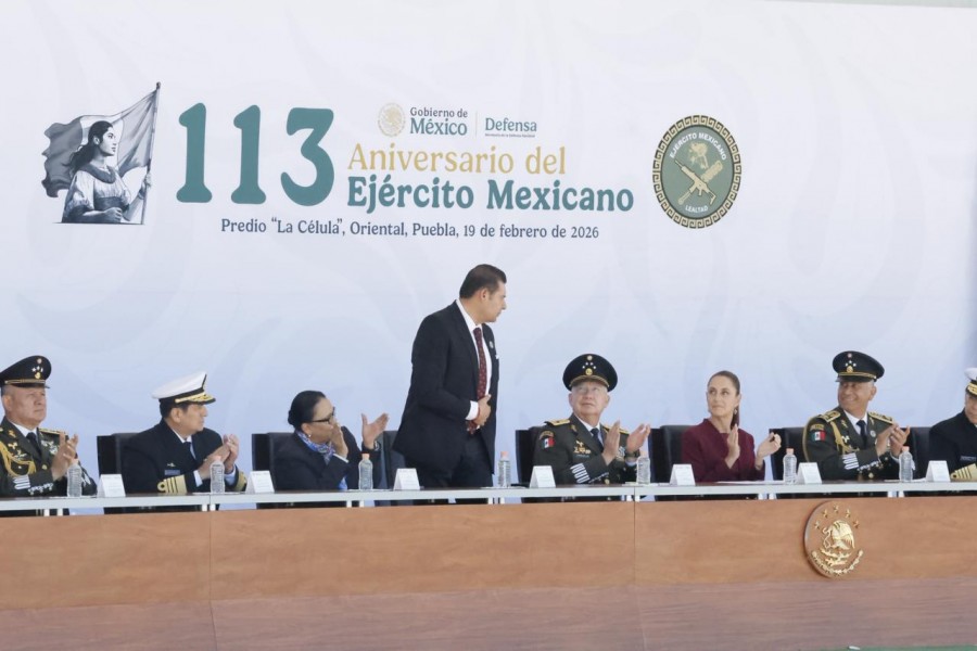 Asiste el gobernador Alejandro Armenta Mier a ceremonia por Día del Ejército