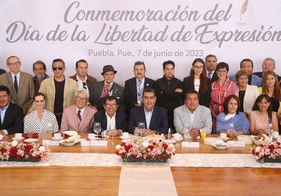 Garantiza Sergio Salomón respeto y seguridad para el ejercicio del periodismo en Puebla