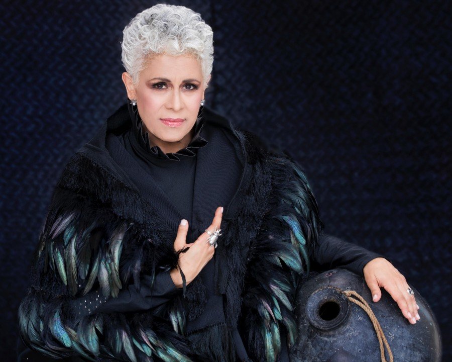 Con su&nbsp; &ldquo;Carita de cielo&rdquo;,&nbsp;Eugenia Le&oacute;n cautiva a su p&uacute;blico