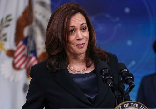 “No vengan”, pide Kamala Harris a migrantes desde Guatemala