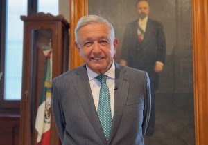 ‘Estoy bien’, afirma AMLO al aparecer en video en redes sociales