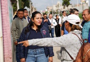 Atiende Lupita Cuautle a familias afectadas por las lluvias