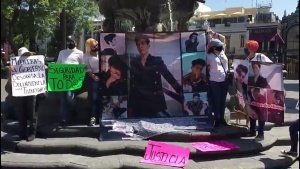 Piden justicia para Alejando Hiram en el Zócalo de Puebla
