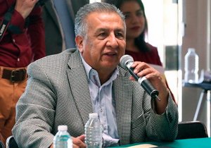 Quita Morena militancia a Saúl Huerta