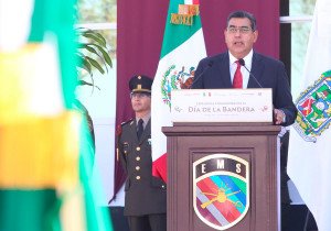 Convoca Sergio Salom&oacute;n a poblanos emprender una revoluci&oacute;n de conciencias