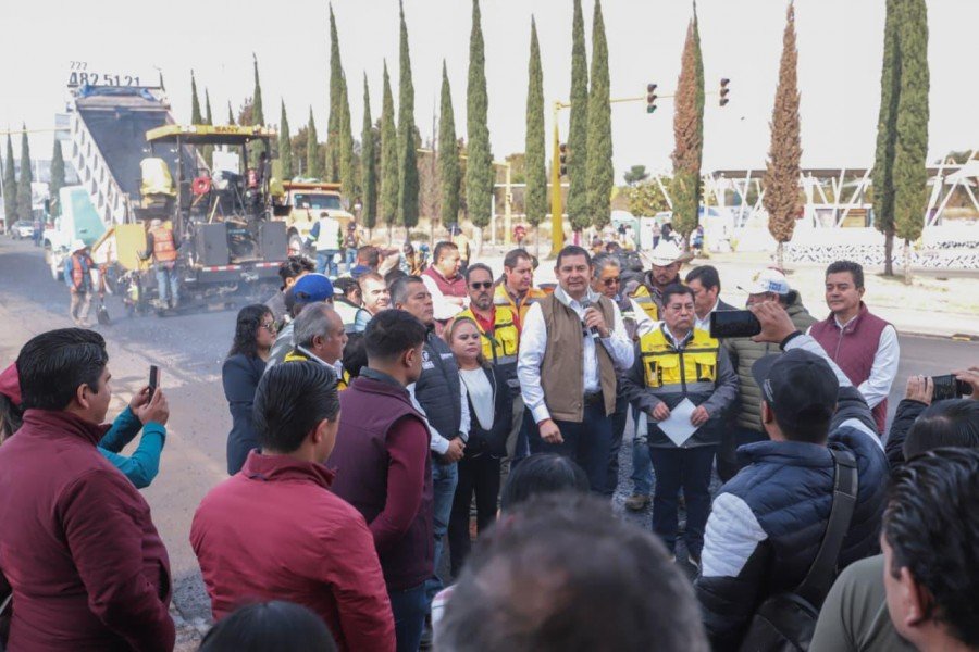 Tren de pavimentaci&oacute;n transforma vialidades, genera ahorro y conecta a puebla