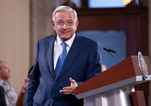 AMLO: es ilegal e indebido gasto de 24 mdp al mes de Nacho Mier en espectaculares